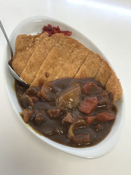 山の家・カツカレー